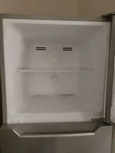 Refrigerador Mademsa de Dos Puertas en Buen Estado - miniatura 2