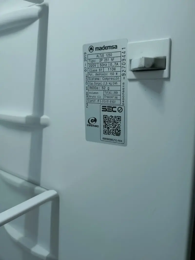 Refrigerador Mademsa de Dos Puertas en Buen Estado - 4