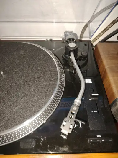 Tornamesa music hall usb 1 en buen estado - miniatura 2