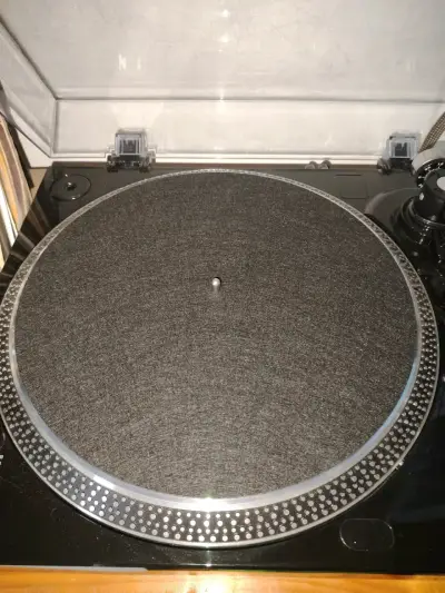 Tornamesa music hall usb 1 en buen estado - miniatura 3