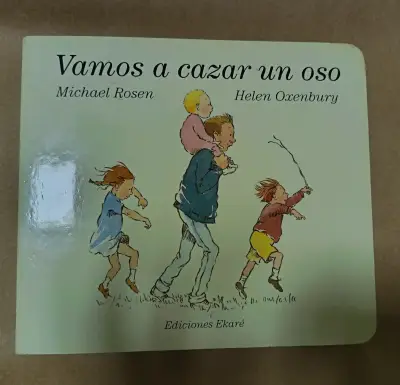 Libro infantil 'Vamos a cazar un oso' de Michael Rosen - miniatura 1