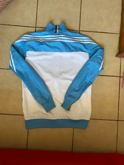 Chaqueta deportiva Adidas Argentina azul y blanca - miniatura 2
