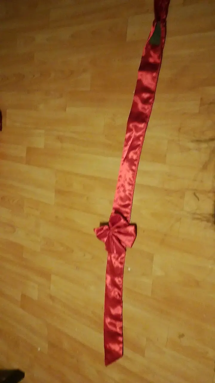 Vestido folclórico floral con encaje y cinta roja - 3