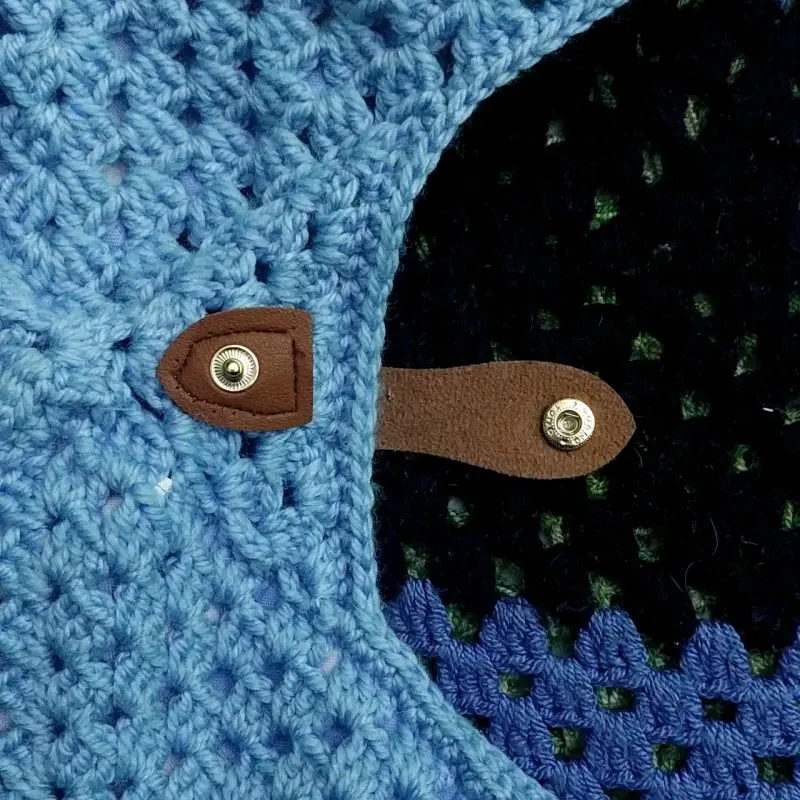 Bolso tejido a crochet celeste Margarita Vintage - 4