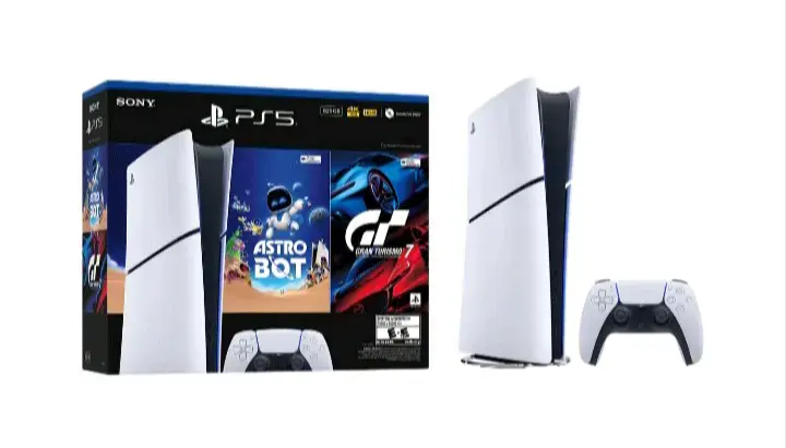 Consola Sony PS5 con Astro Bot y Gran Turismo 7
