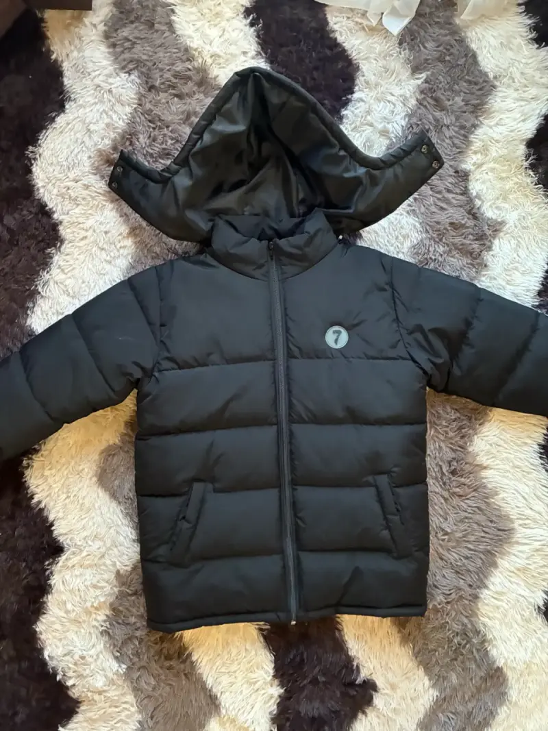 Parka negra 7pkte tipo traptars hombre - 1