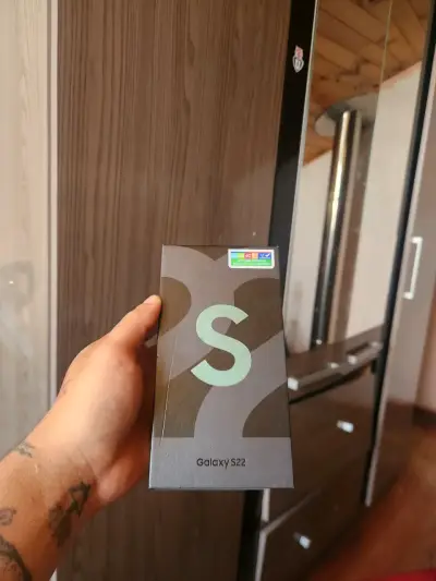 VoP Galaxy S22 5g dual sim 128gb 8 ram con caja - miniatura 1