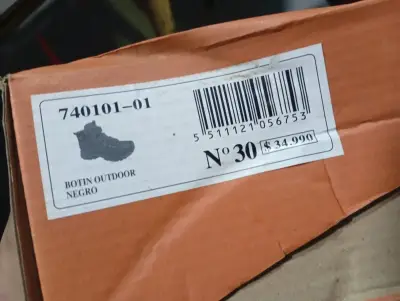 Botines negros para niños con velcro CKY - miniatura 2