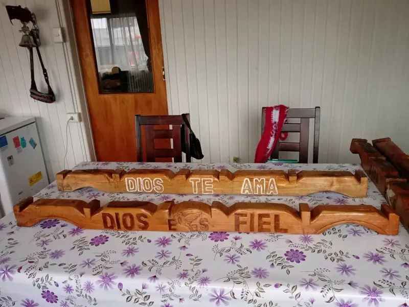 Decoración de madera con frases religiosas - 1