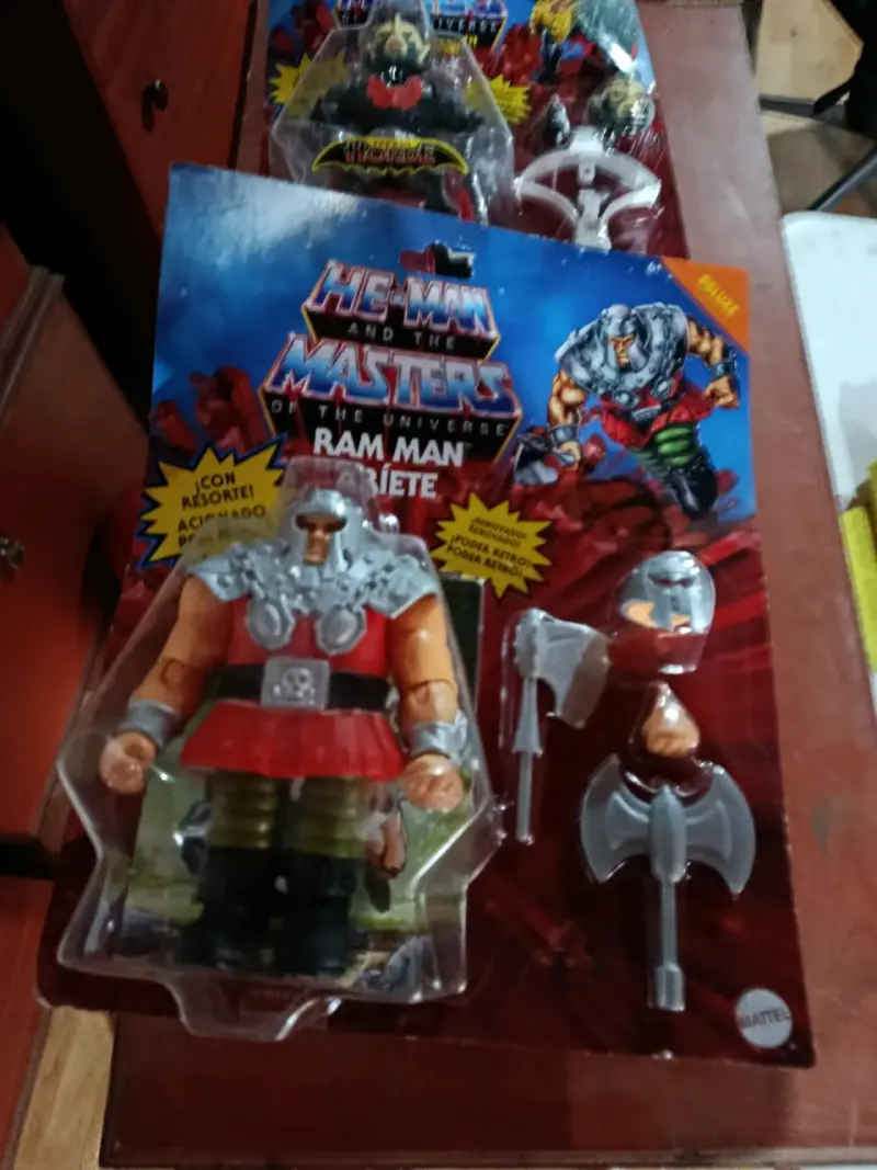 Figura de acción Ram Man He-Man con accesorios - 1