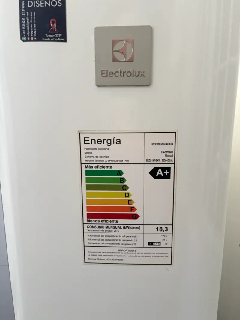 Refrigerador Electrolux A+ en buen estado - 2