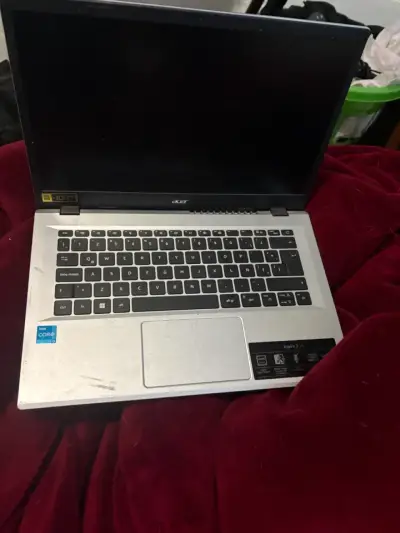 Laptop Acer Aspire 5 con Intel Core i5 - miniatura 2