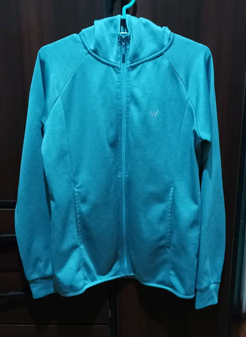 Polerón deportivo WETLAND azul con capucha talla L - 1