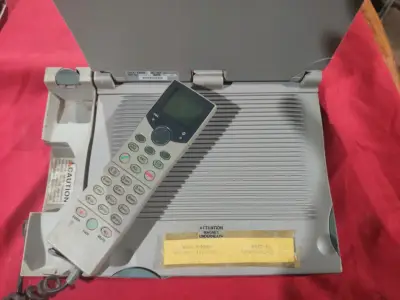 Teléfono fijo vintage Planet 1 con pantalla - miniatura 3