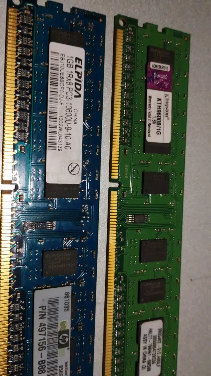 Memorias RAM Elpida y Kingston 2x1GB DDR3 - 2