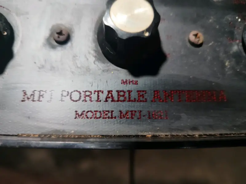 Sintonizador de Antena Portátil MFJ-1621 - 2