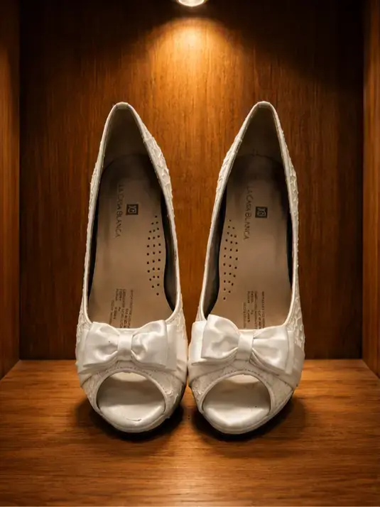 Zapatos de novia con encaje y lazo blanco - 2
