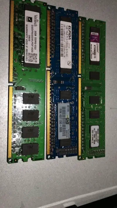 Memorias RAM Elpida, kingston y Veritech - miniatura 1