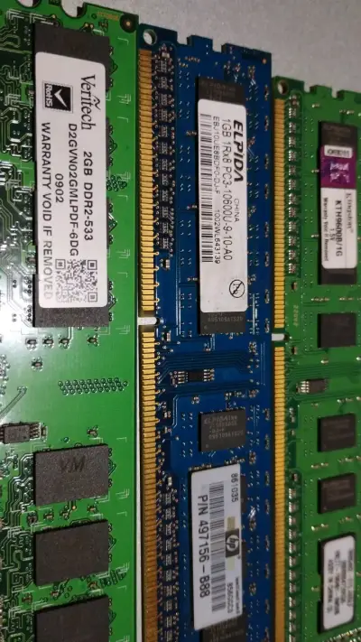 Memorias RAM Elpida, kingston y Veritech - miniatura 2