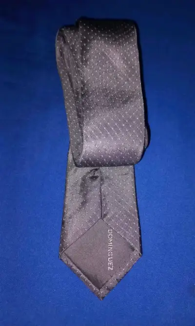 Corbata gris Adolfo Domínguez con diseño de puntos - miniatura 1
