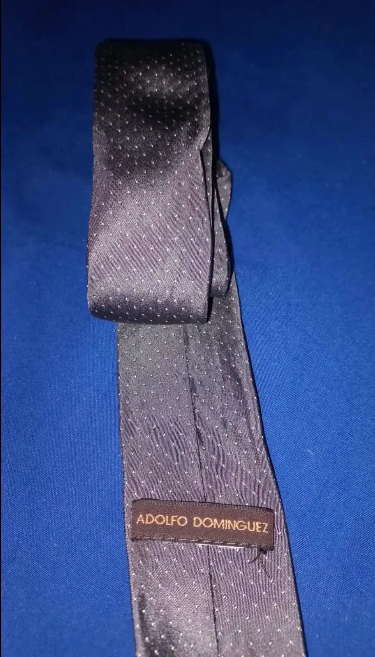 Corbata gris Adolfo Domínguez con diseño de puntos - 3