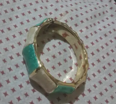 Brazalete beige y verde agua con cierre bisagra - miniatura 2