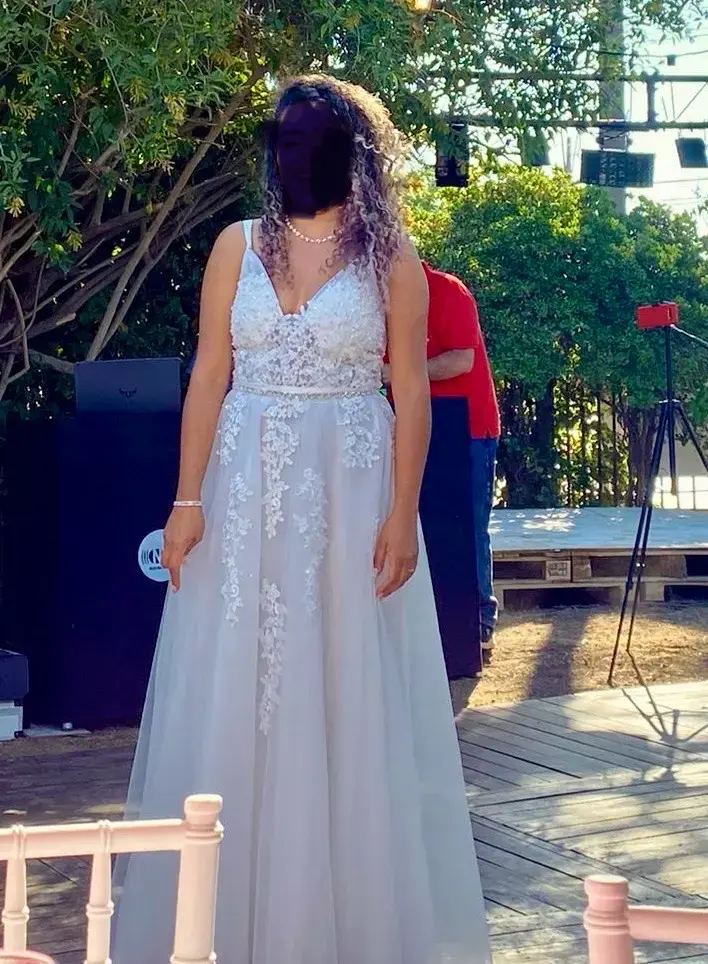 Vestido de novia blanco con encaje floral