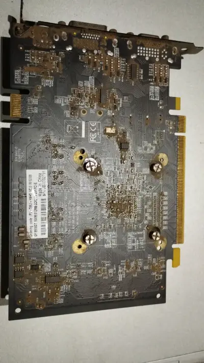 Tarjeta gráfica XFX con disipador usada - miniatura 3