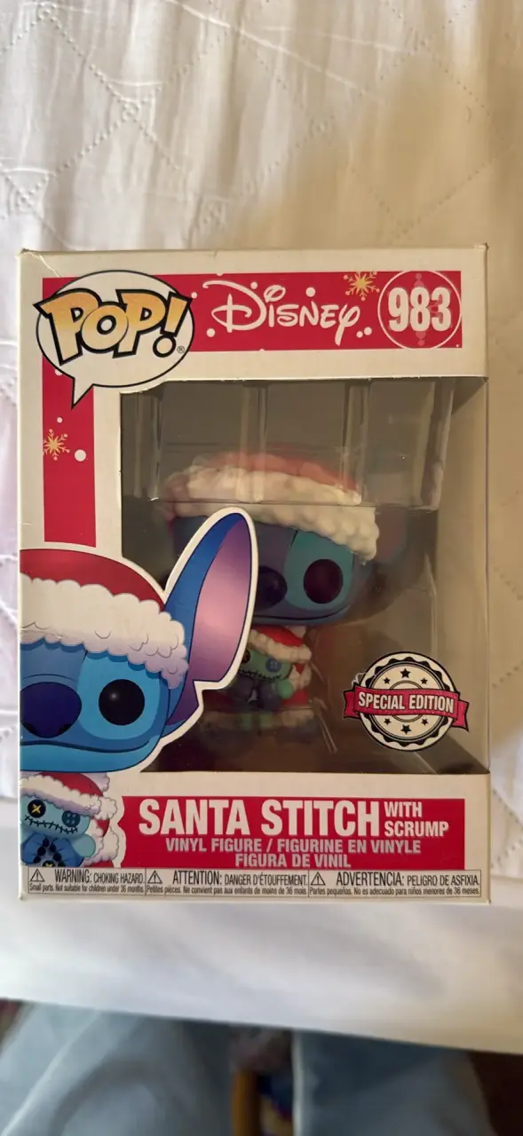 Figura Funko Pop Santa Stitch Edición Especial - 1