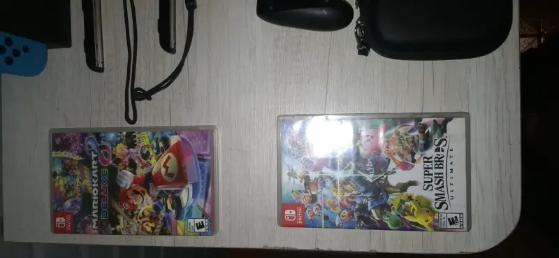 Consola Nintendo Switch con juegos y accesorios - 4