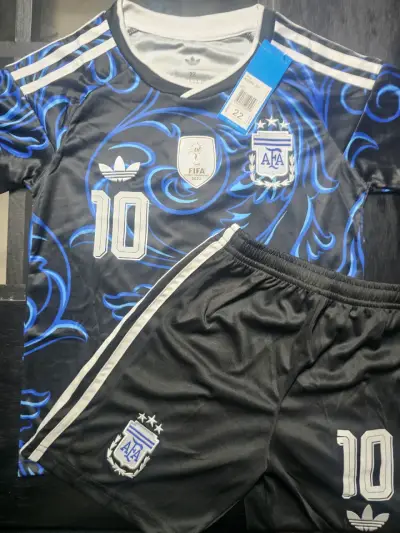Conjunto de fútbol Argentina Messi 2026 para niños - miniatura 1