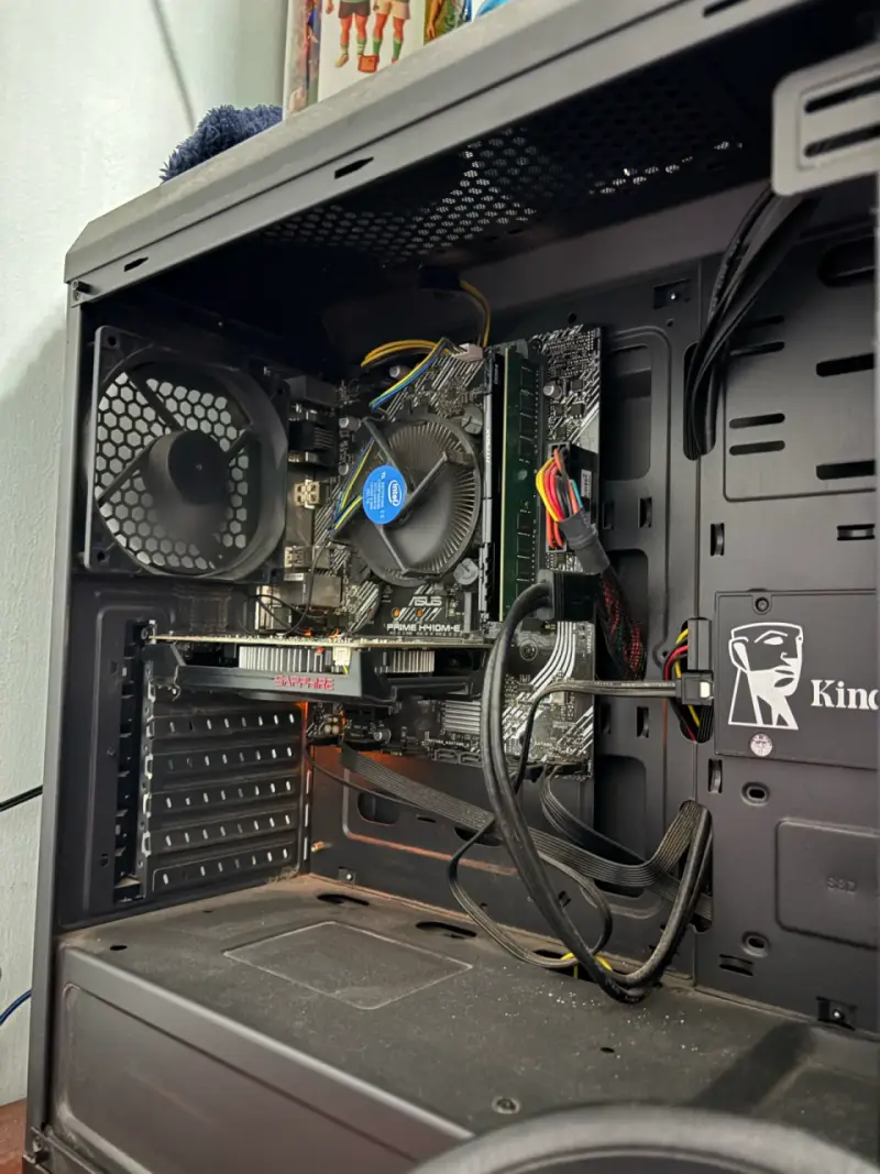PC Gamer Completo con Monitor Samsung y Accesorios - 2
