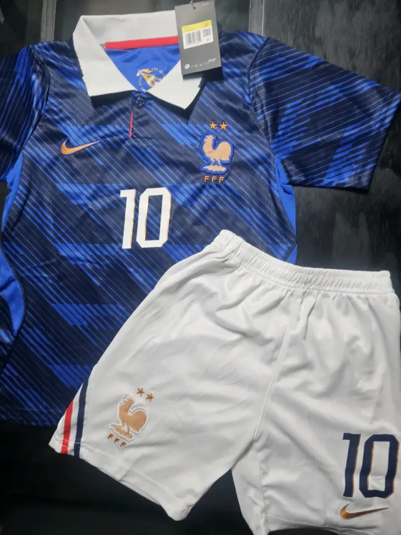 Conjunto de fútbol Francia Mbappé Nike niños - 1