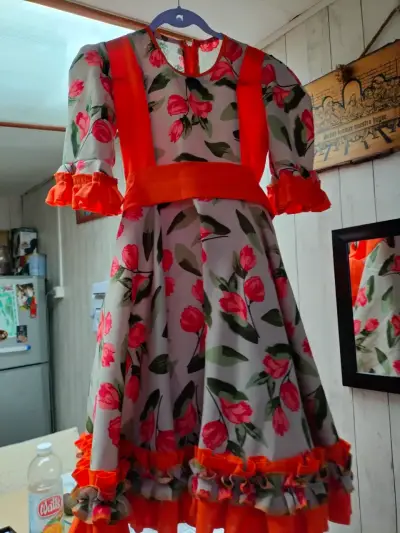 Vestido de huasa y falso - miniatura 5