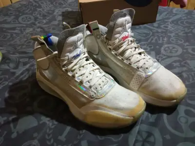 Zapatillas deportivas Air Jordan blancas - miniatura 1