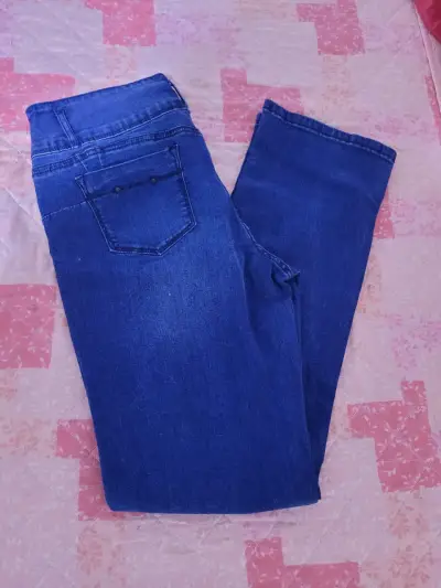 Jeans azul oscuro para mujer con etiqueta - miniatura 3