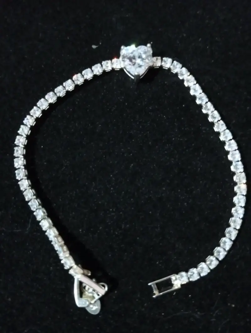 Pulsera de cristales con diseño elegante - 1