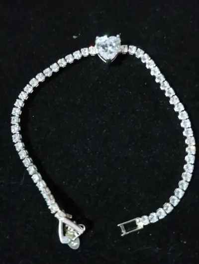 Pulsera de cristales con diseño elegante - miniatura 1