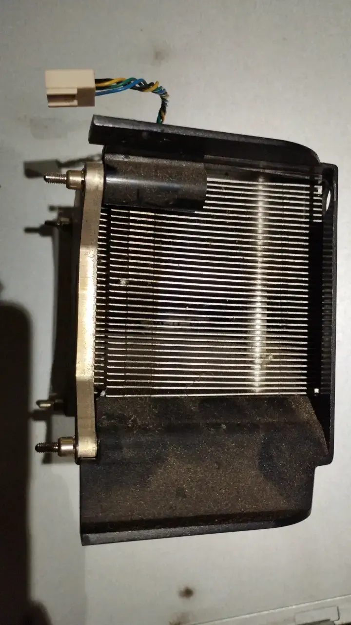 Ventilador de CPU AVC con disipador - 3