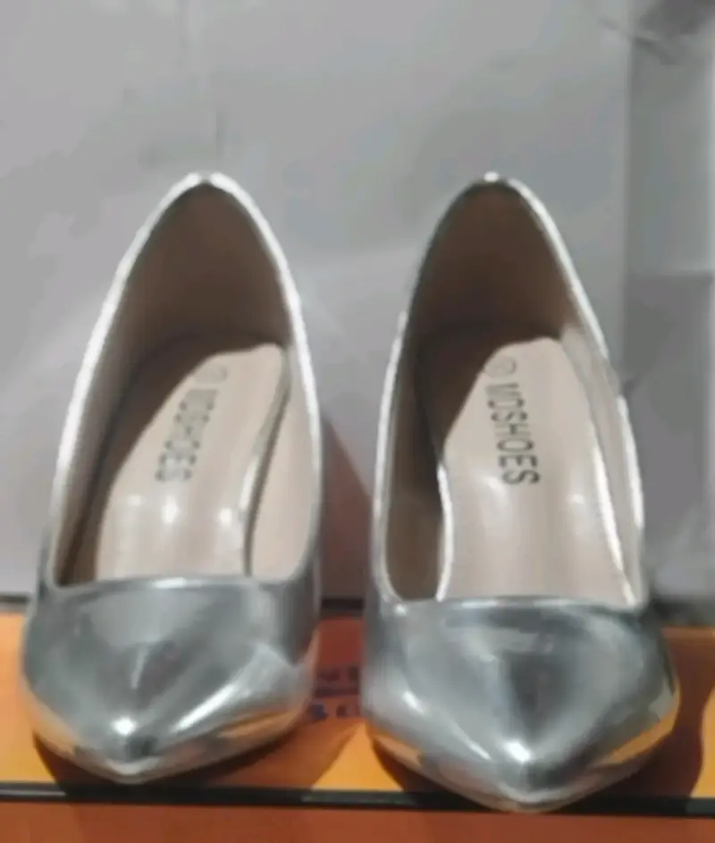 Zapatos de Tacón Alto Negros y Plateados para Mujer - 3