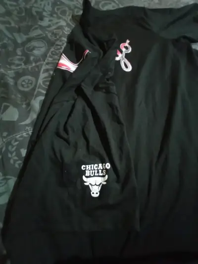 Polera NBA Chicago Bulls negra talla L - miniatura 3