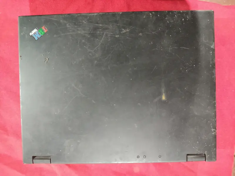 Laptop IBM ThinkPad T20 - 2