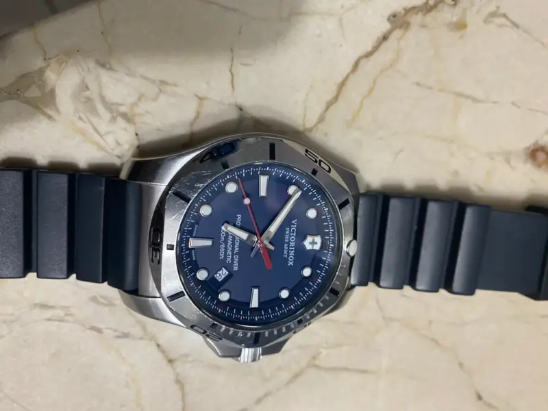 Reloj de Buceo Victorinox Profesional Antimagnético - 1