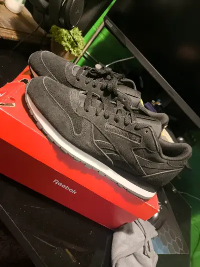 Zapatillas negras Reebok Classic Nuevas!! - miniatura 1
