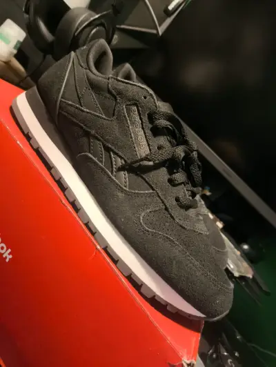 Zapatillas negras Reebok Classic Nuevas!! - miniatura 2