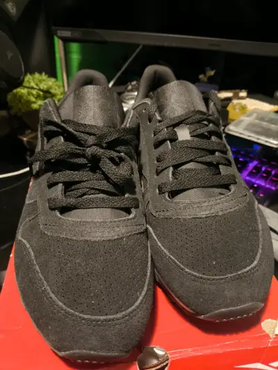 Zapatillas negras Reebok Classic Nuevas!! - miniatura 3