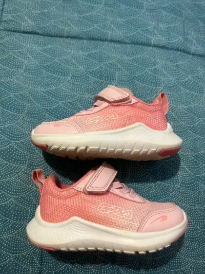Zapatillas deportivas rosadas para niña CZA - miniatura 1