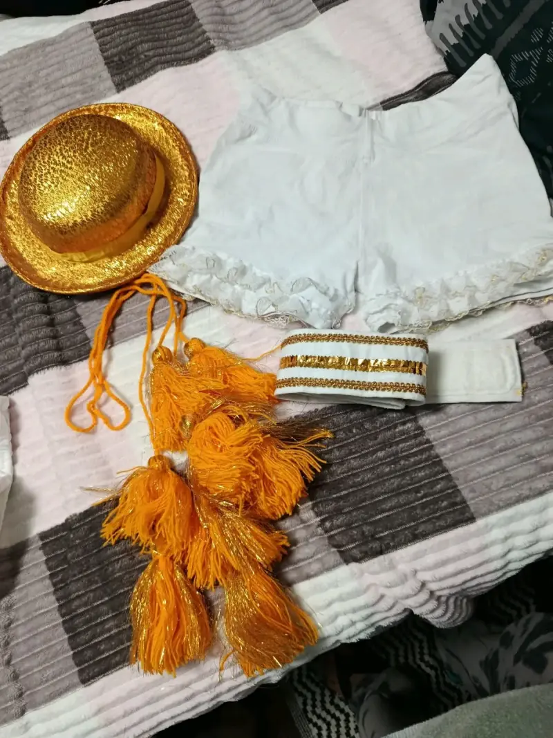 Traje Caporal Mujer Blanco y Dorado - 3