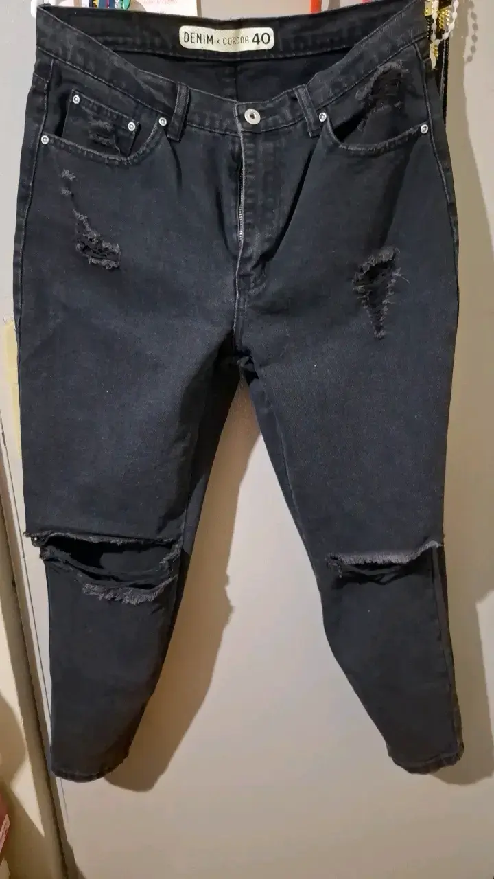 Jeans negros rotos talla 40 para hombre
