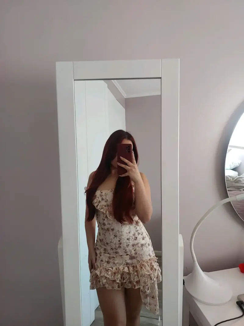 Vestido corto floral con volantes - 2
